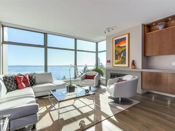 3315 Cypress Pl #503, West Vancouver, BC V7S 3J7