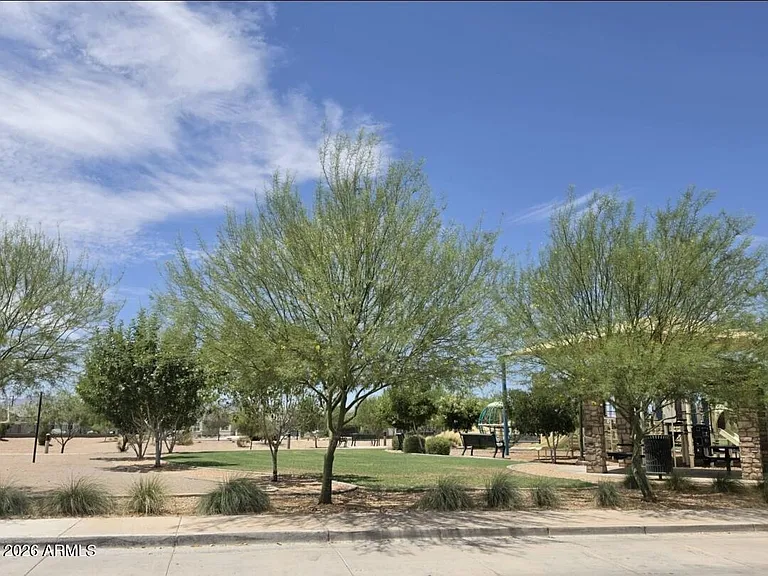 18399 W Buckskin Trl — Photo 54