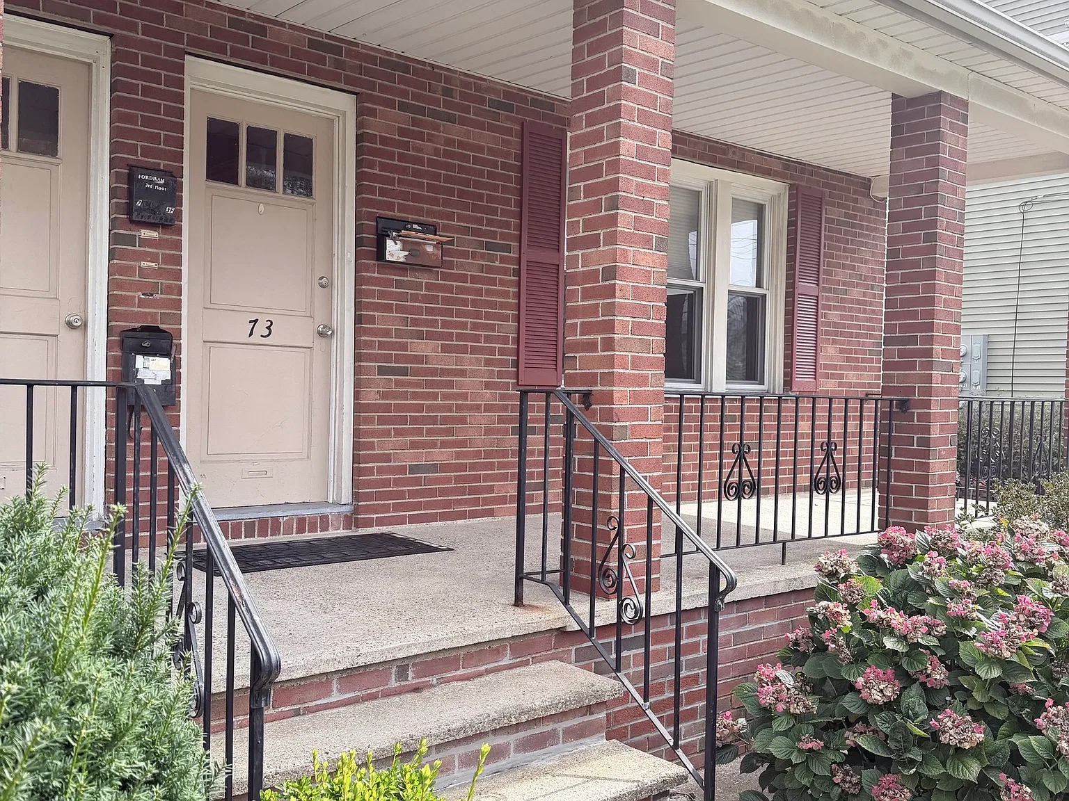 2 bed, 1.0 bath, 1100 sqft, $2,100 — Photo 3