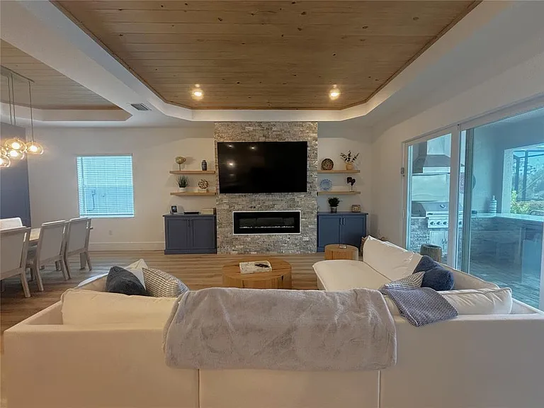 17435 Jadestone Ct — Photo 7