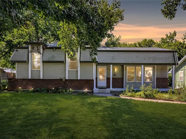 6611 NW 50th St, Kansas City, MO 64151