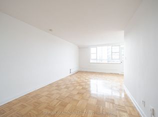165 Cosburn Ave #604, Toronto, ON M4J 2L3
