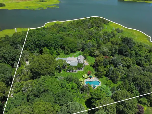 99 Old Stone Hwy, East Hampton, NY 11937