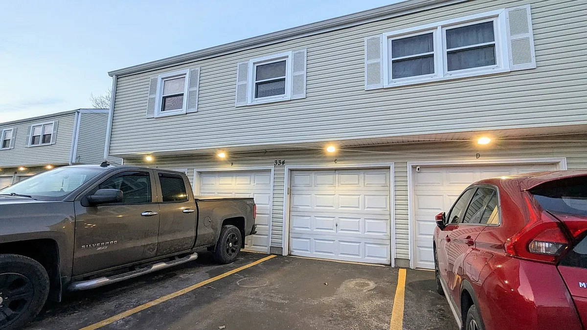 Building Photo - 334 Marcia Ct #C