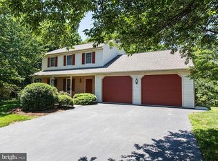 228 Mayberry Dr, Lititz, PA 17543