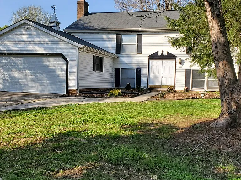 7402 Brigmore Dr — Photo 29