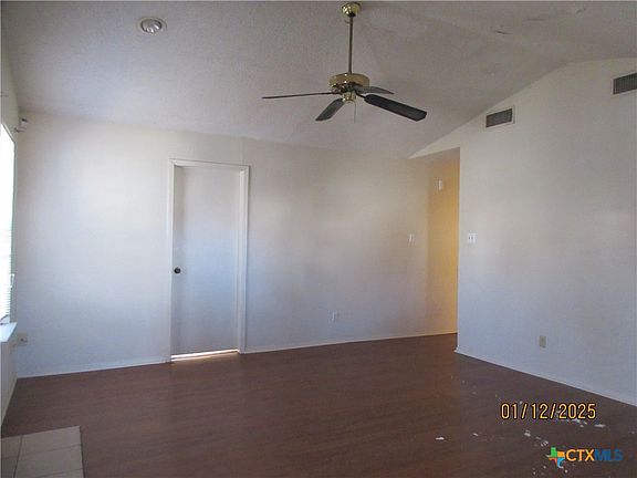 3rd image of 3902 Trotwood Trl