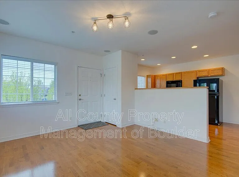 14300 Waterside Ln #J5 — Photo 4