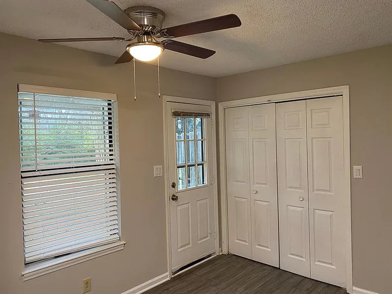 151 Edgewood Dr — Photo 7