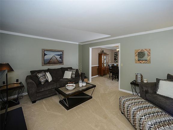 4th image of 22508 W 53rd Ter