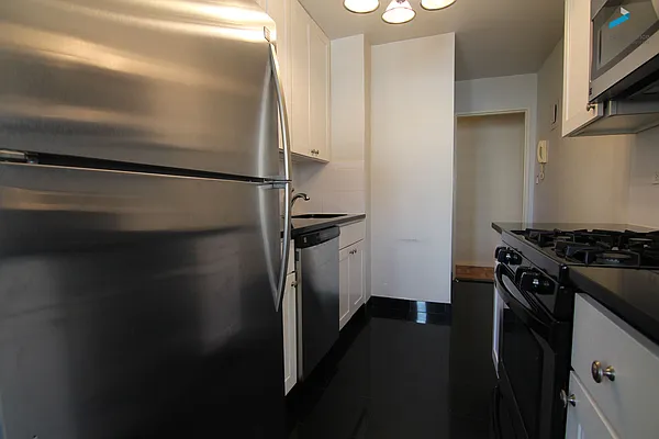 Rented by FirstService Realty (legacy) | media 6