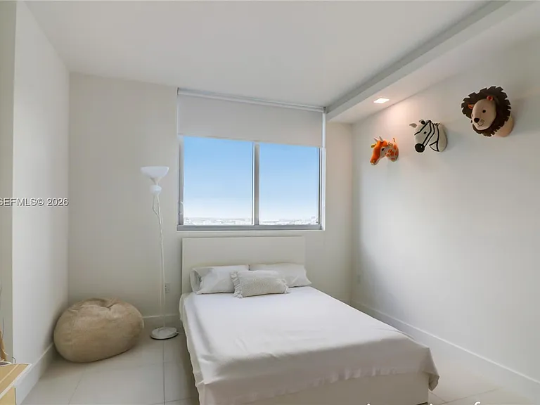 92 SW 3rd St #2410 — Photo 4