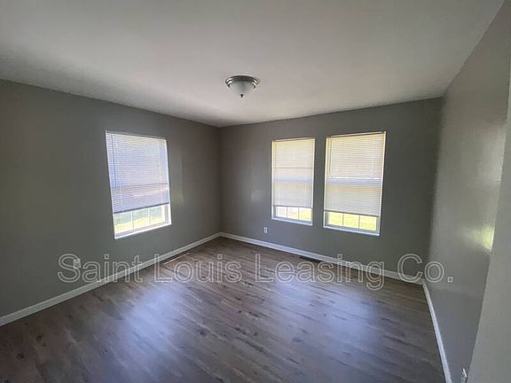 5th image of 12028 Madrid Ave