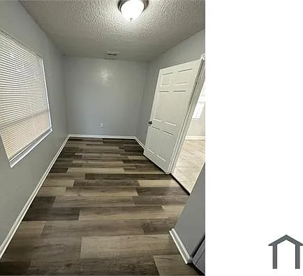 1024 W 22nd St — Photo 31