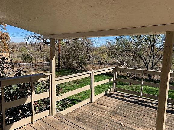 4th image of 643 Driftwood Ln