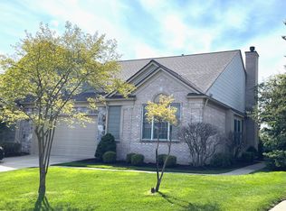 1334 Copper Cir, Rochester, MI 48306