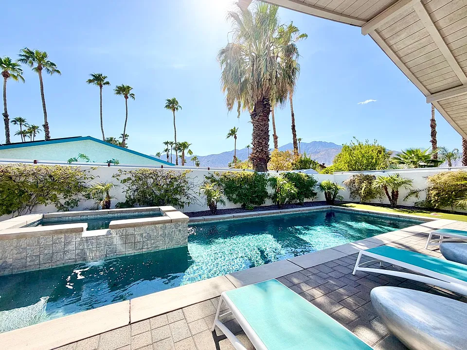 835 Nueva Vista Dr
