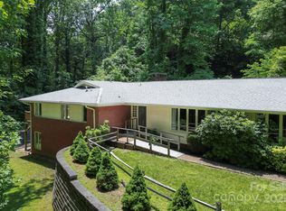 684 Woodfield Dr, Waynesville, NC 28786
