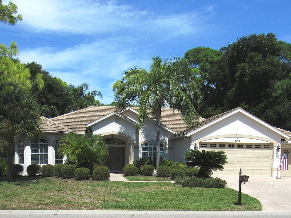 2133 Calusa Lakes Boulevard