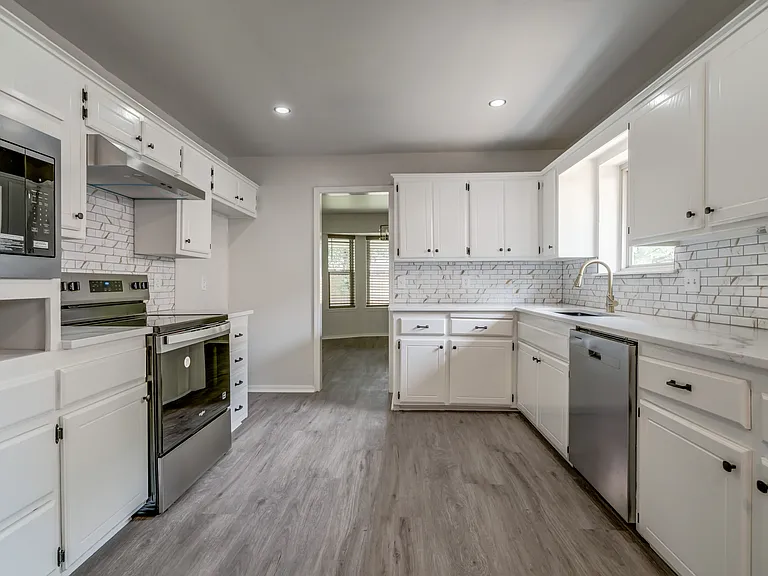 2809 Countrywood Ln — Photo 24