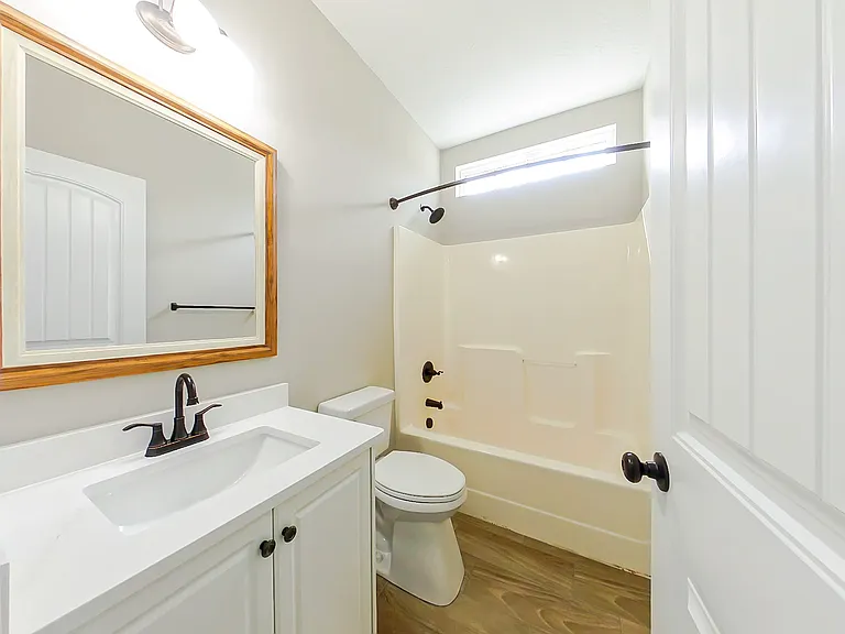 760 Keyes Dr — Photo 19