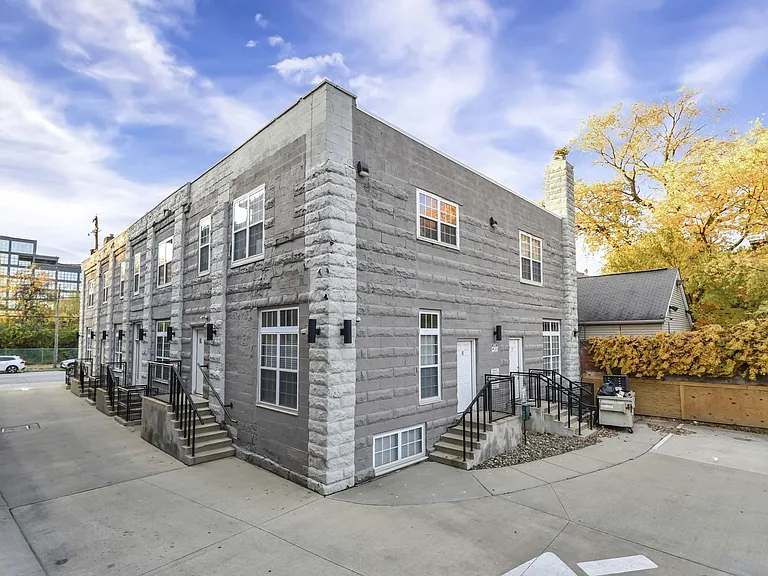 Columbus Lofts — Photo 2