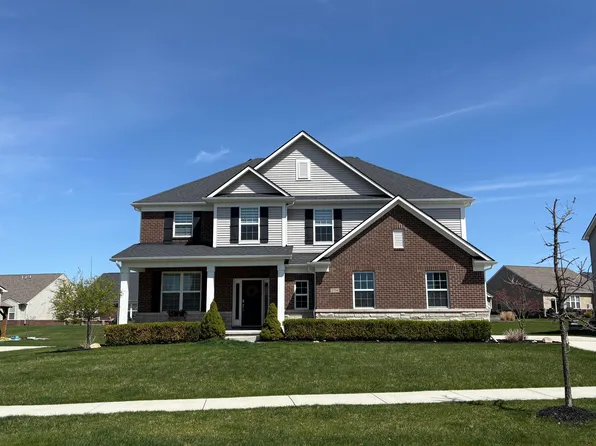 3134 Huntsman Blvd, Lake Orion, MI 48360