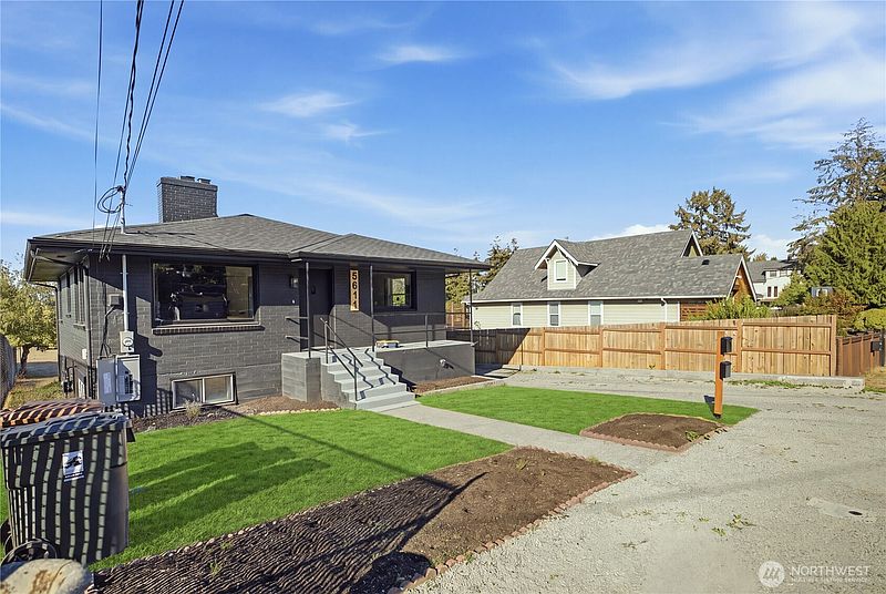 2nd image of 5611 N 48th Street
