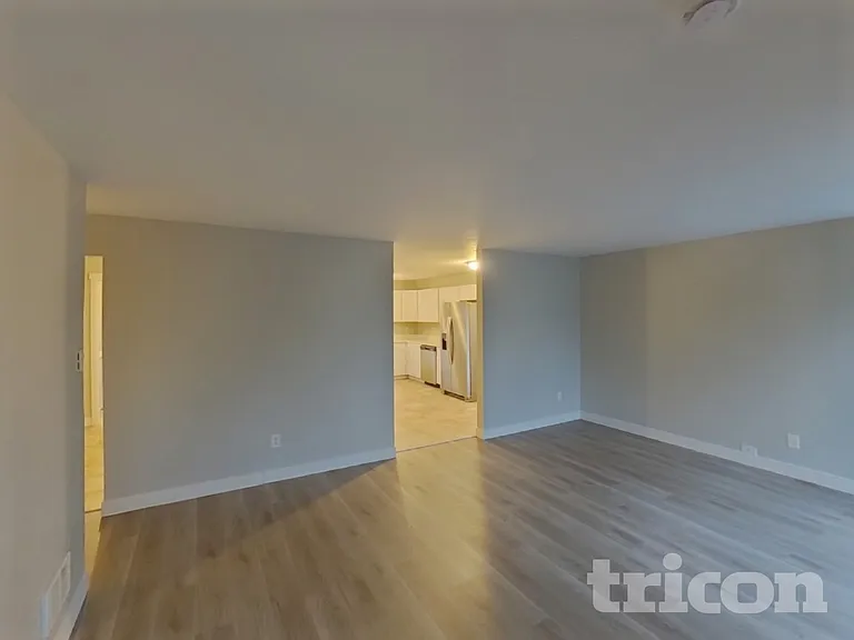 4121 21st Ave SW — Photo 3