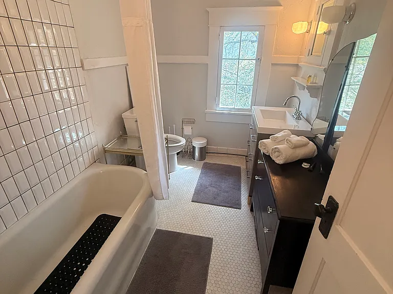 1444 Johns Rd — Photo 8