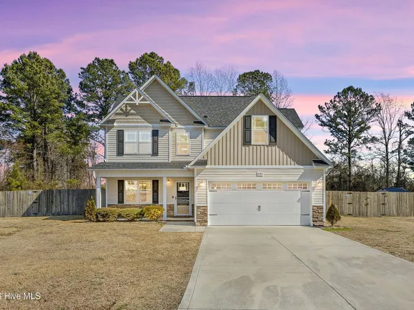 203 Pegasus Place S, Jacksonville, NC 28540