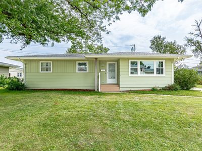 2825 2nd Ave, Marion, IA, 52302