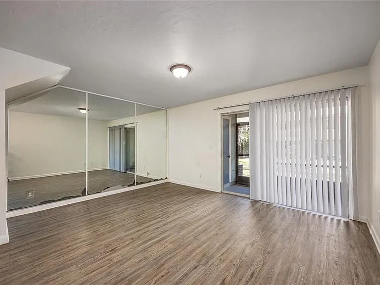 4411 SW 34th St #908 — Photo 9
