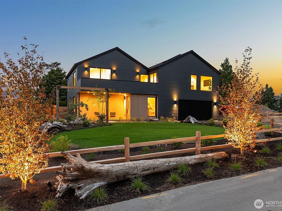 1st image of 18636 2nd Avenue SW