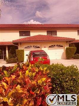 2nd image of 1109 SE 40th St APT 103