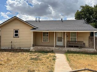 706 SW 2nd St S, Andrews, TX 79714