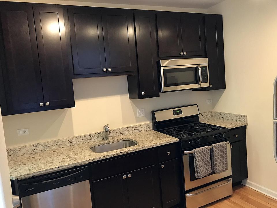 1st image of 4740 N Sacramento Ave #4750-2W