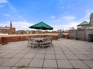 10 Vernon St #PENTHOUSE 1, Brookline, MA 02446