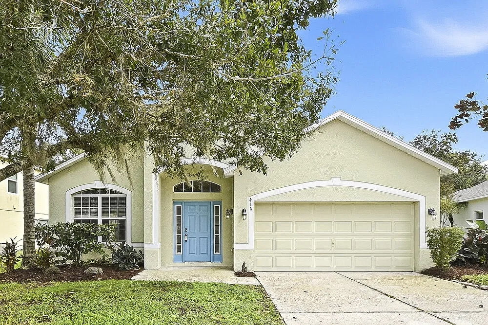 3 bed, 2.0 bath, 1751 sqft, $2,220 — Photo 1
