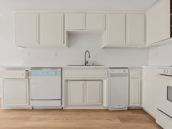 3rd image of 1110 W 10th St APT 205