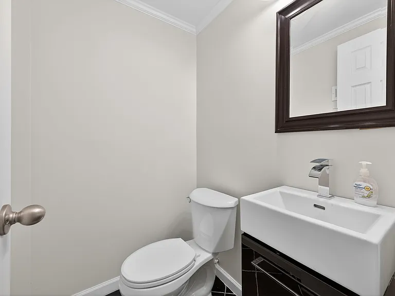 1112 Stonehedge Ave — Photo 31