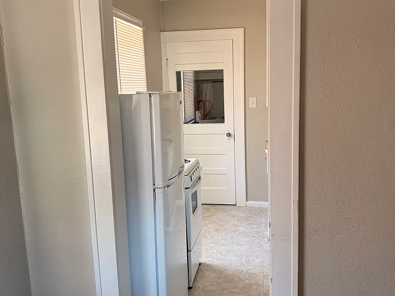 628 Polk St — Photo 17