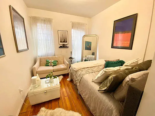 Rented by J PRESTON AND ASSOCIATES INC | media 5