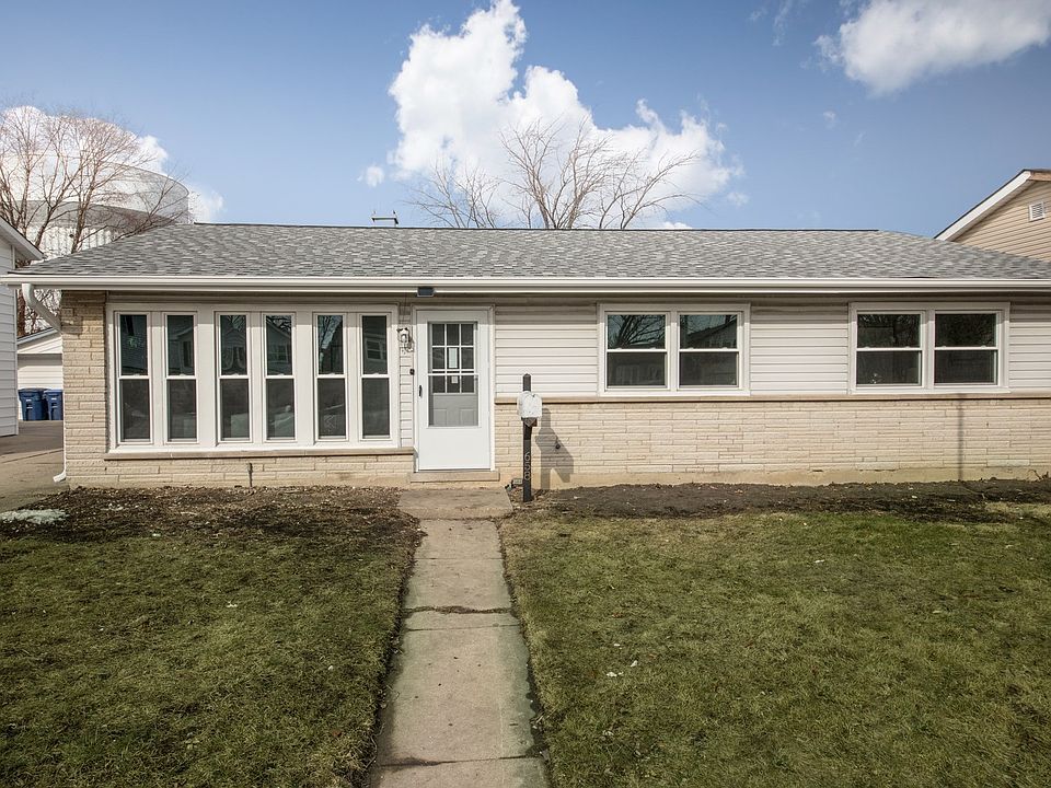1st image of 658 Debra Dr