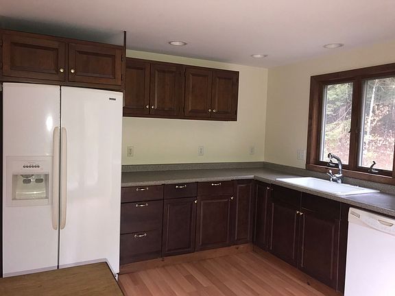 3rd image of 1382 Province Rd