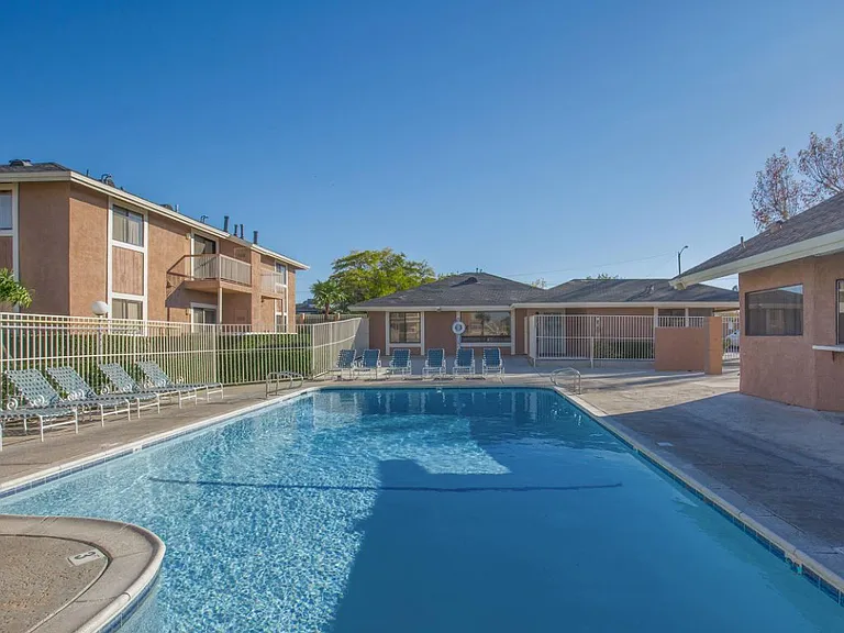 SummerRidge Apartments — Photo 11