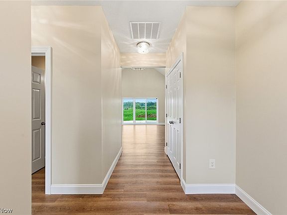 5th image of 649 Southbay Dr