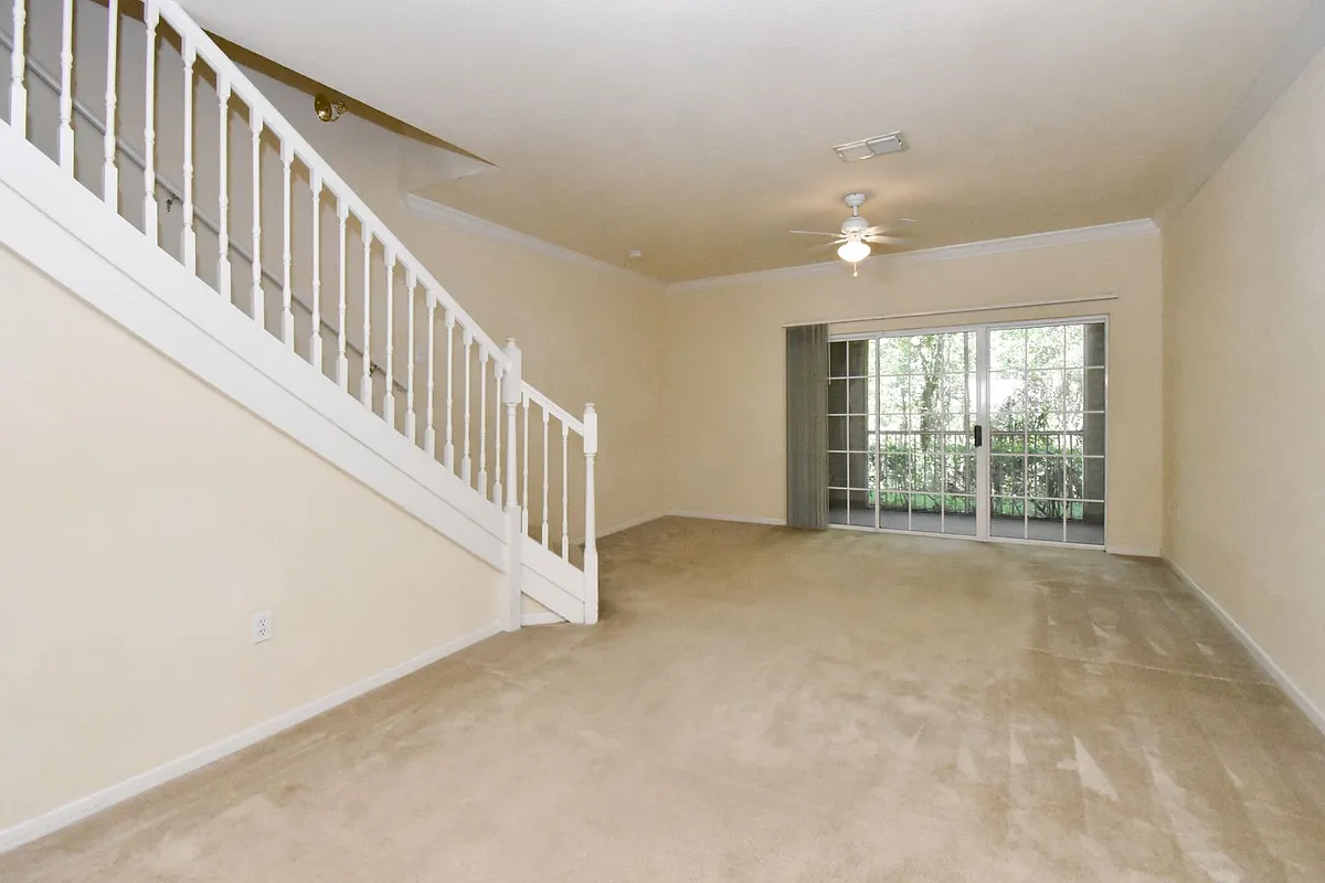 Building Photo - 4814 NW 44th Ave #107