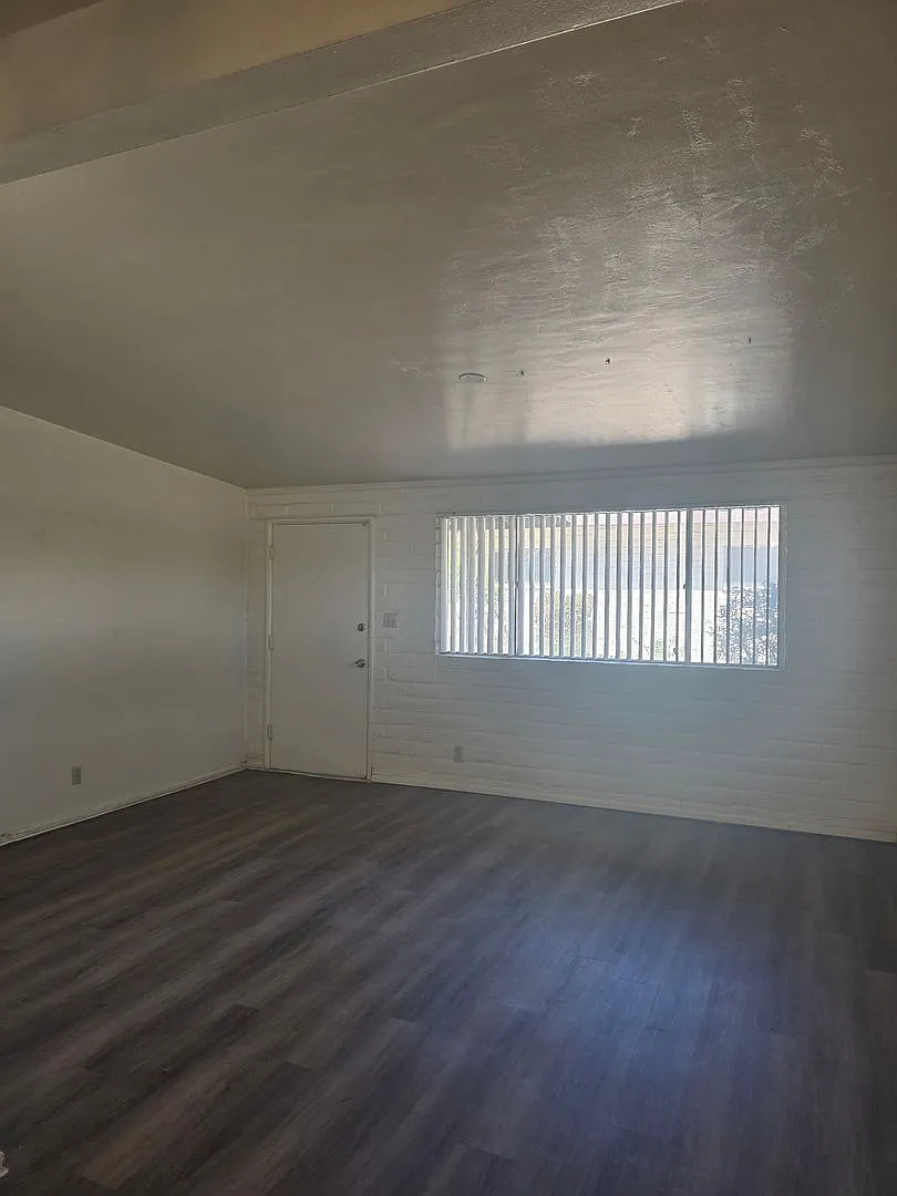 2 bed, 1.0 bath, 825 sqft, $1,199 — Photo 3