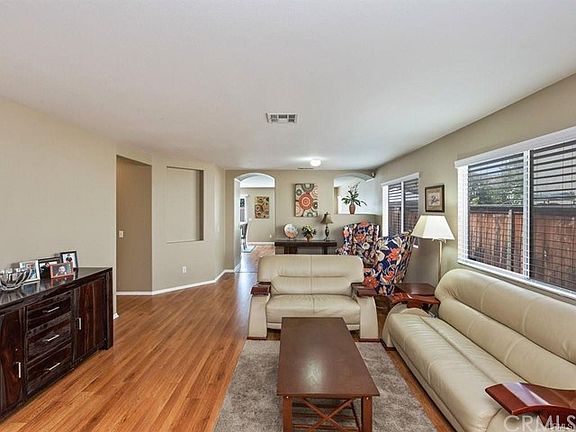 5th image of 26541 Thoroughbred Ln